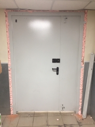 Установка противопожарных дверей для сети магазинов ПЯТЕРОЧКА