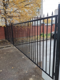 Установка сварного забора и калитки на Октябрьской д. 8А