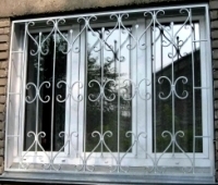 Решетка кованая на окно, сложный узор (артикул-РК08)
