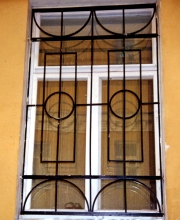 Решетка оконная сварная со средним декором (артикул-РС13)