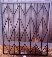 Решетка оконная сварная со средним декором (артикул-РС05)