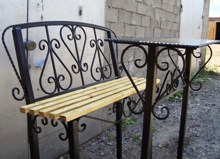 Скамейка со спинкой и стол на кладбище (кованые (артикул - МРК23)