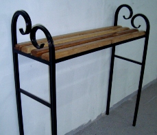 Лавка с кованым декором (артикул - МРК03)