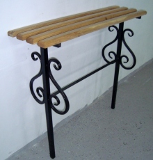 Лавка с кованым декором (артикул - МРК04)