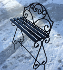 Скамья кованая со спинкой (артикул - МРК09)