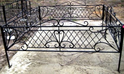 Ритуальная оградка сварная с элементами ковки (артикул-РО20)