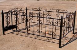 Ритуальная оградка сварная с элементами ковки (артикул-РО19)
