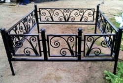 Ритуальная оградка сварная с элементами ковки (артикул-РО16)